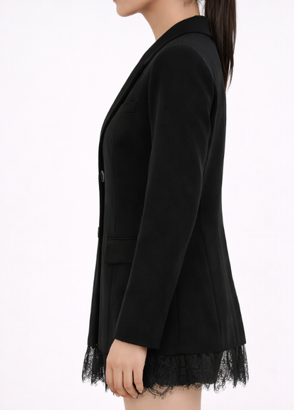 Blazer structuré avec finition en dentelle