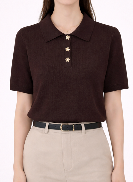 Top polo femme en maille fine avec boutons décoratifs